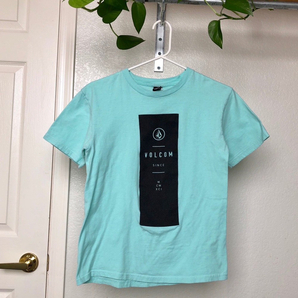 Like New Volcom Skater Crewneck Tee